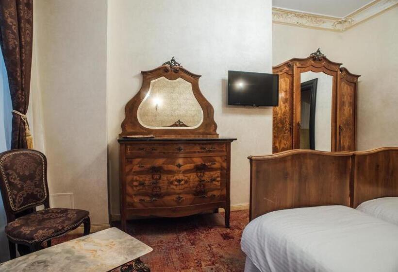 اتاق لوکس, Veritas Boutique Vila