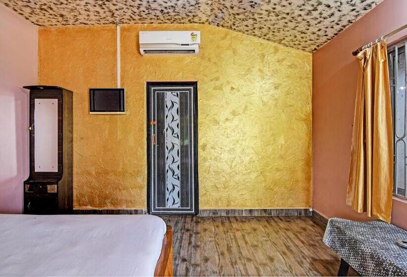 חדר קלאסי לשלושה, Oyo Sova Hotel & Resort