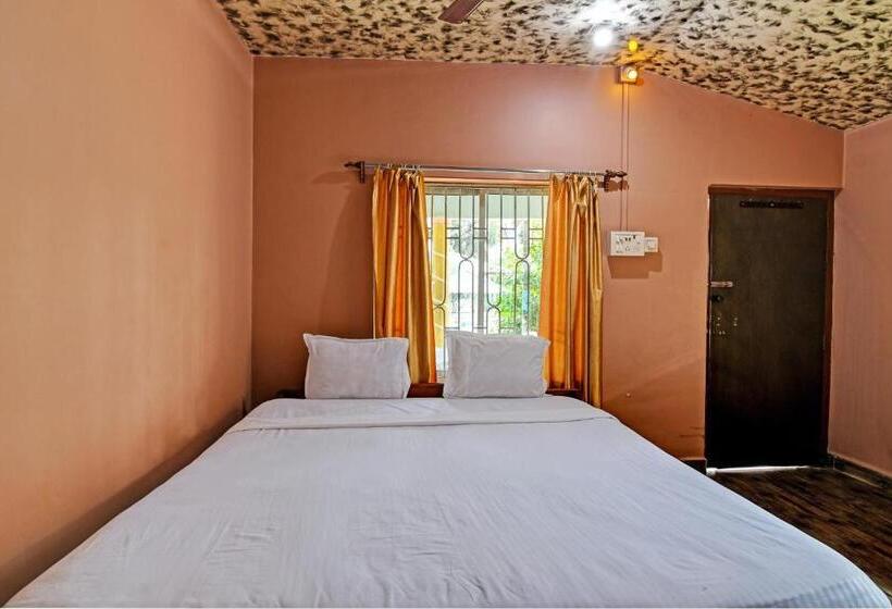 חדר קלאסי לשלושה, Oyo Sova Hotel & Resort