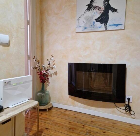 غرفة قياسية حمام مشترك, Good Morning...princesa