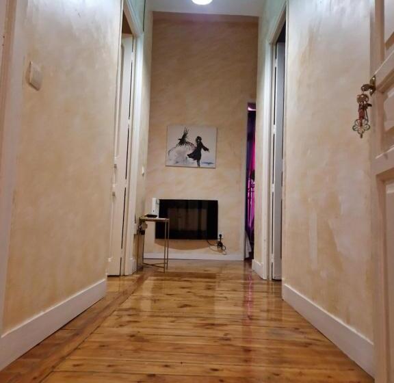 غرفة قياسية حمام مشترك, Good Morning...princesa