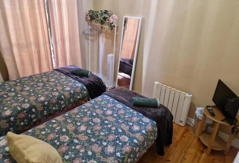 غرفة قياسية مزوَّدة بشُرفة, Good Morning...princesa