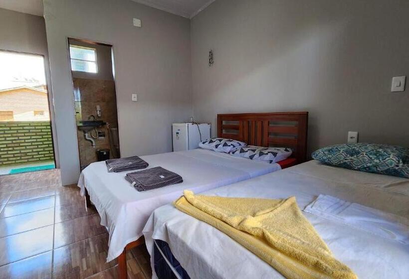 חדר סטנדרט לשלושה עם מרפסת, Suítes Green Village Flecheiras