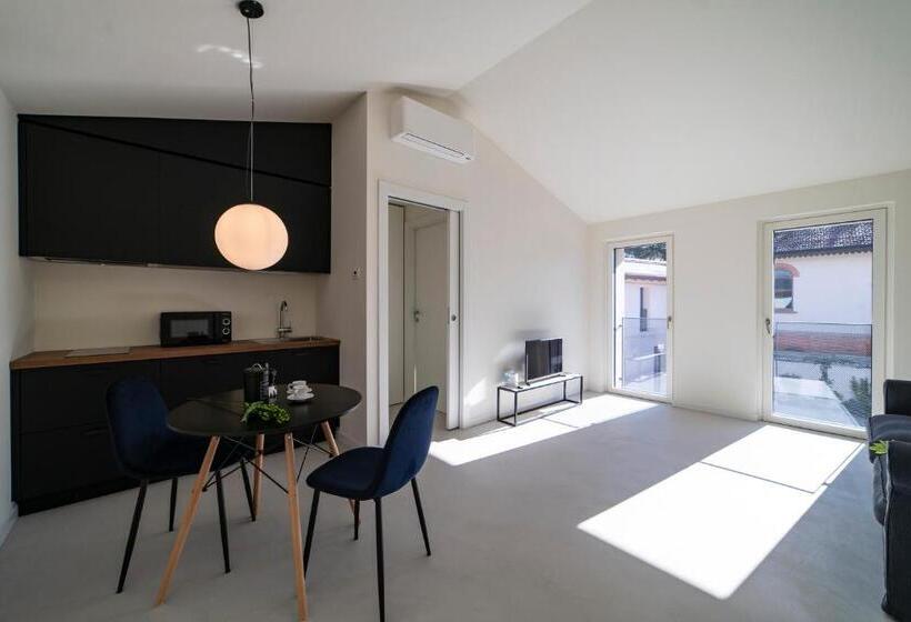 스탠다드 스튜디오 (테라스구비), Via Vittorio Veneto 468 Chiari