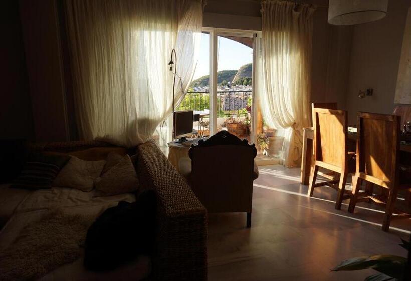 Chambre Standard Individuelle, Comfortable Single Bluing Room B&b