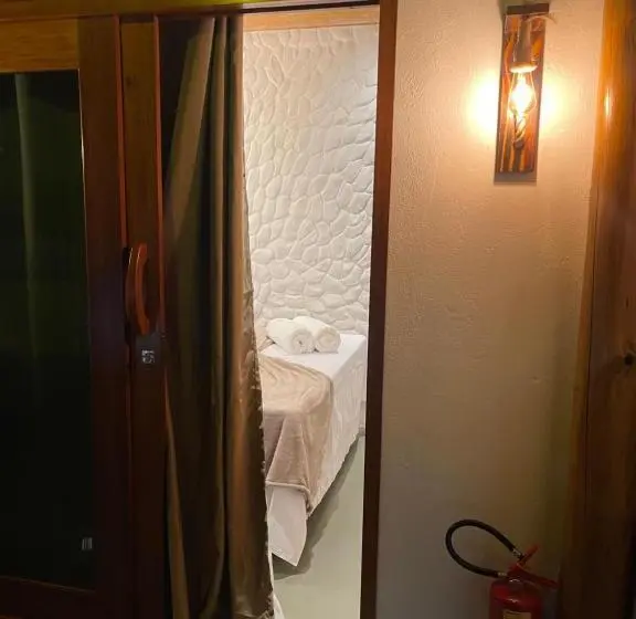 Suite Kingsize Bett, Kanto Do Chico