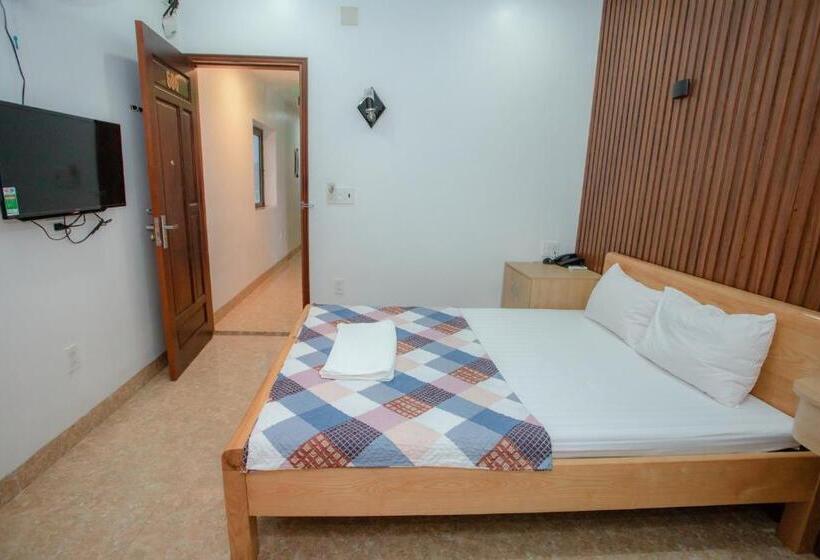 اتاق سوپریور, Khánh Gia