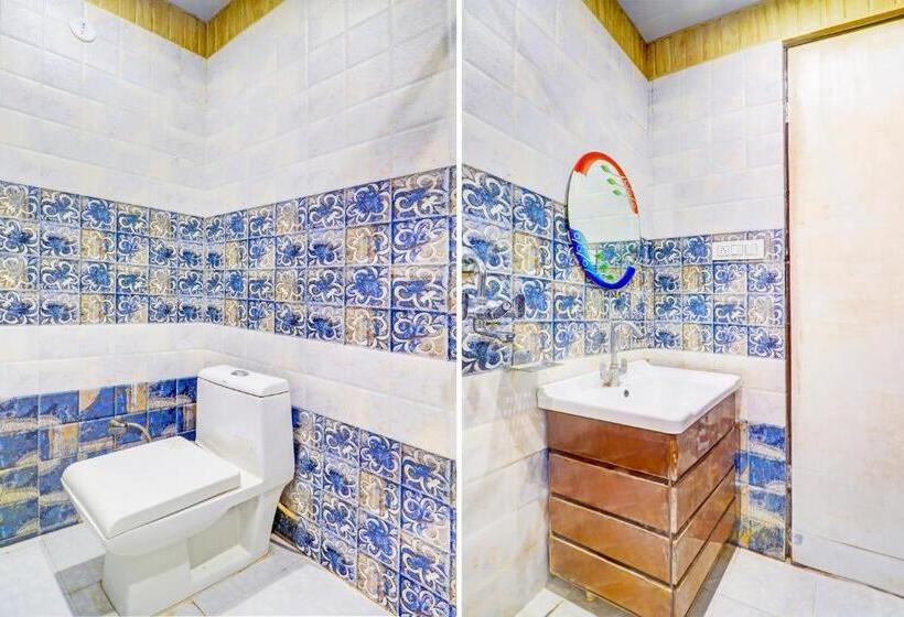 Трехместный Номер Классика, Oyo Priyakant Ju Palace