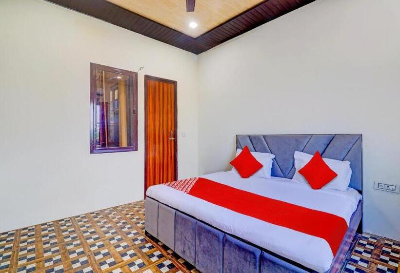 Трехместный Номер Классика, Oyo Priyakant Ju Palace