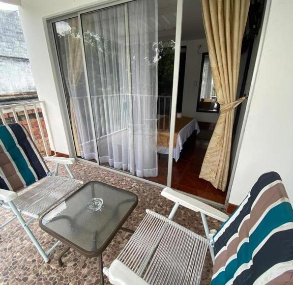 스탠다드 트리플 발코니 룸, Tradicional Villeta