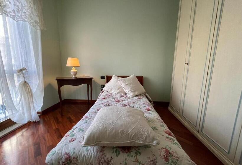 اتاق استاندارد یک نفره, Tempio Del Sole