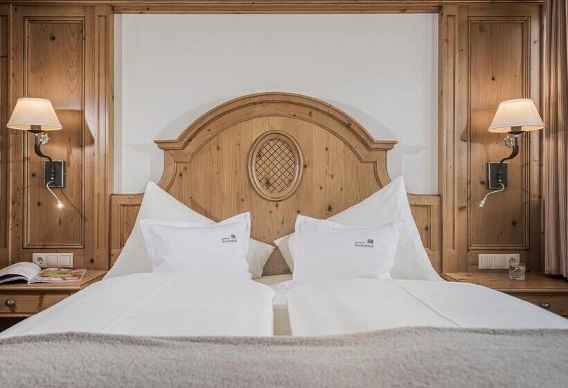 דירת סופריור  חדרי שינה, Aparthotel Stacherhof
