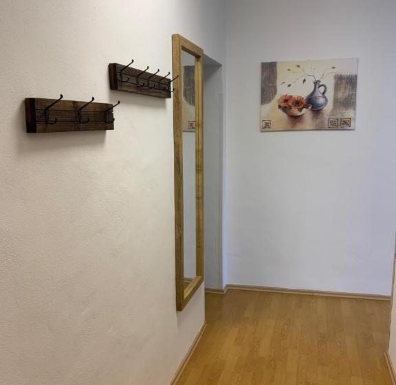 Номер Стандарт Вид на Сад, Gasthaus & Hotel Backhendlstation
