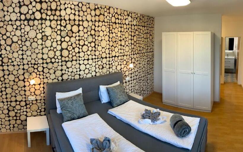 Номер Стандарт Вид на Сад, Gasthaus & Hotel Backhendlstation