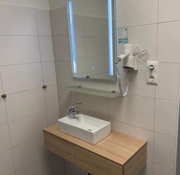 חדר סטנדרט, Gasthaus & Hotel Backhendlstation