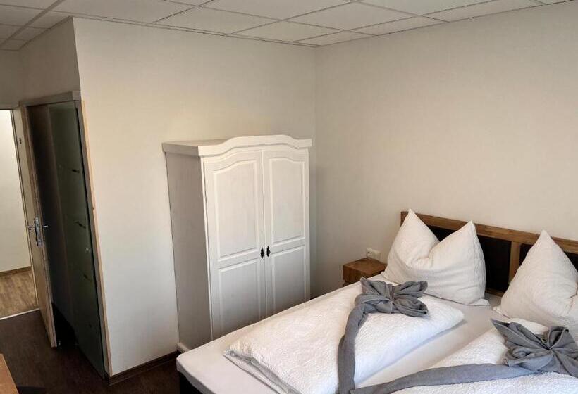 חדר סטנדרט, Gasthaus & Hotel Backhendlstation