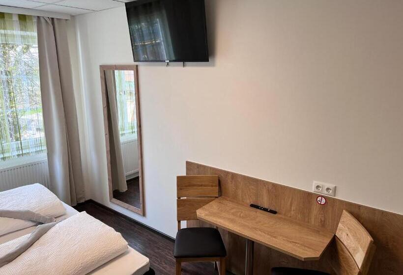 חדר סטנדרט, Gasthaus & Hotel Backhendlstation