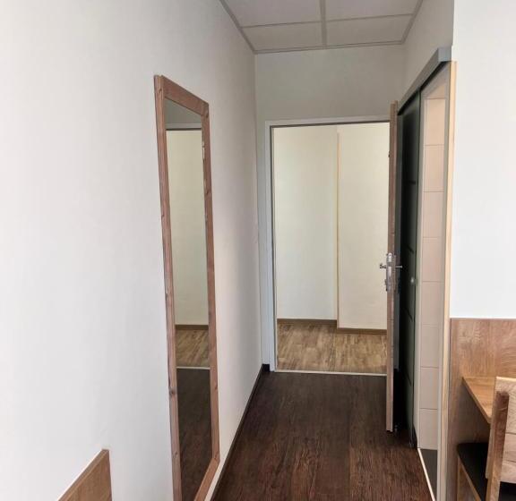 חדר סטנדרט, Gasthaus & Hotel Backhendlstation