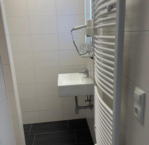 חדר סטנדרט, Gasthaus & Hotel Backhendlstation