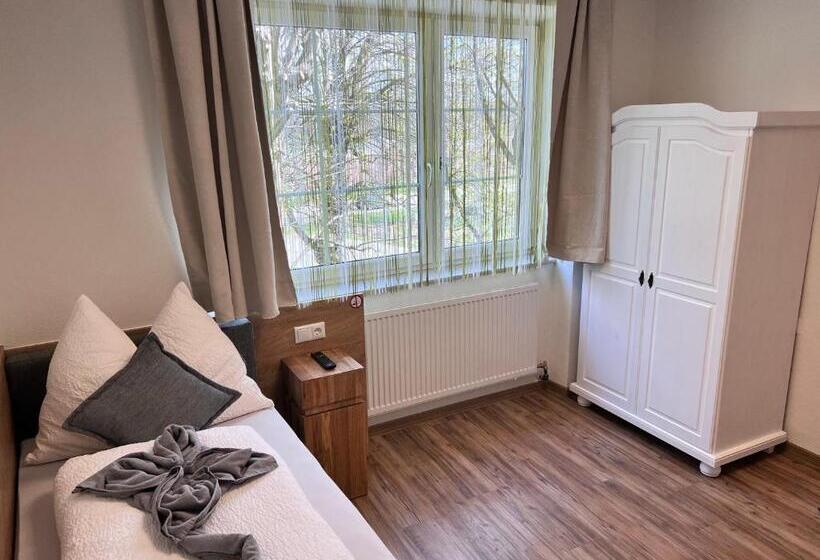 Quarto Superior Individual, Gasthaus & Hotel Backhendlstation