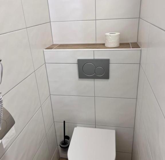 Quarto Estandar Individual, Gasthaus & Hotel Backhendlstation