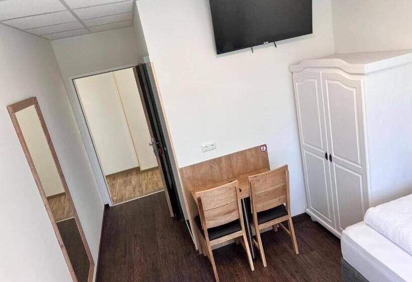 חדר סטנדרט, Gasthaus & Hotel Backhendlstation