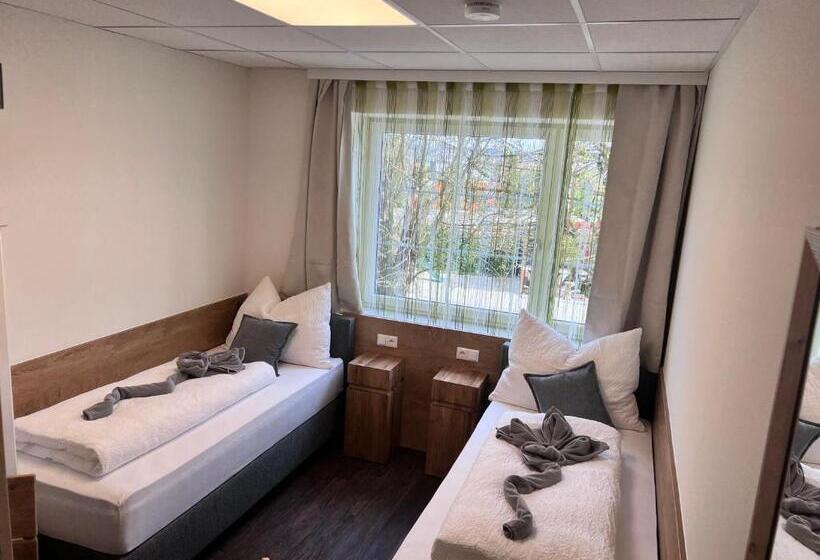 חדר סטנדרט, Gasthaus & Hotel Backhendlstation