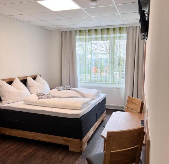 חדר סטנדרט, Gasthaus & Hotel Backhendlstation