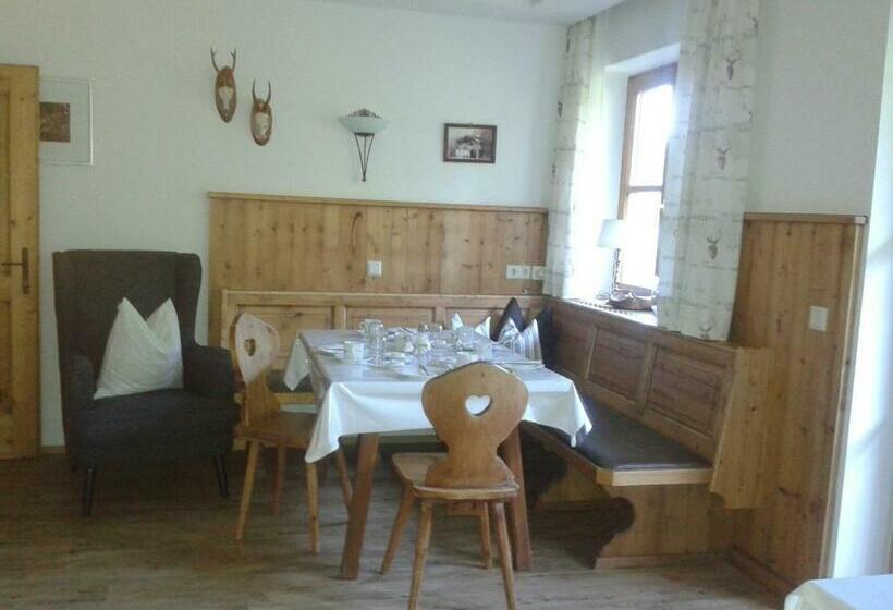 غرفة قياسية رباعية, Biobauernhof Windbachgut