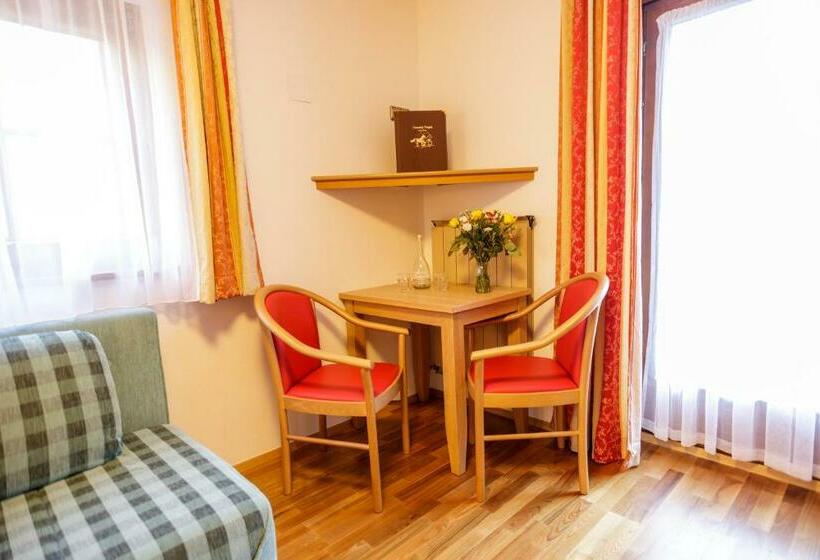 Семейный Номер, Feriendorf Ponyhof