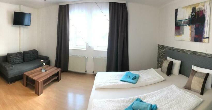 חדר סטנדרט, Gasthaus & Hotel Backhendlstation