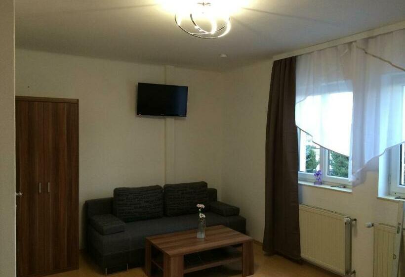 חדר סטנדרט, Gasthaus & Hotel Backhendlstation