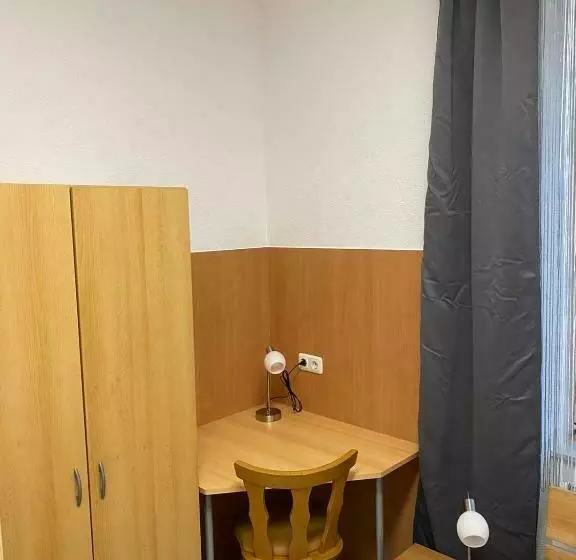 Standard Yhden Hengen Huone, Gasthaus & Hotel Backhendlstation