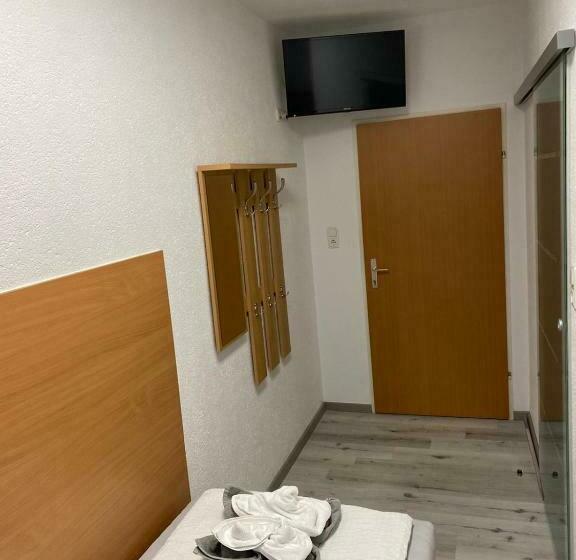 חדר סטנדרט יחיד, Gasthaus & Hotel Backhendlstation