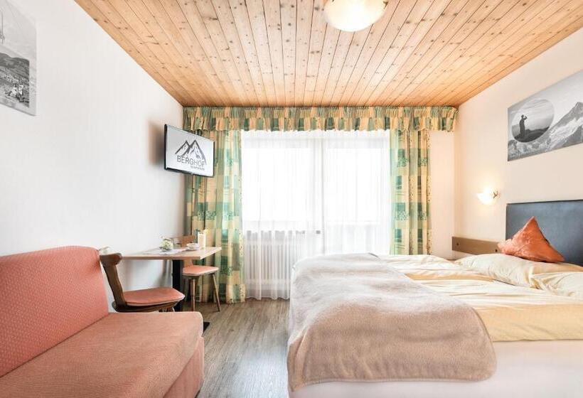 コンフォートルーム, Gasthof Pension Berghof
