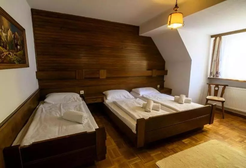 اتاق استاندارد سه نفره, Gasthof Zum Jägerwirt