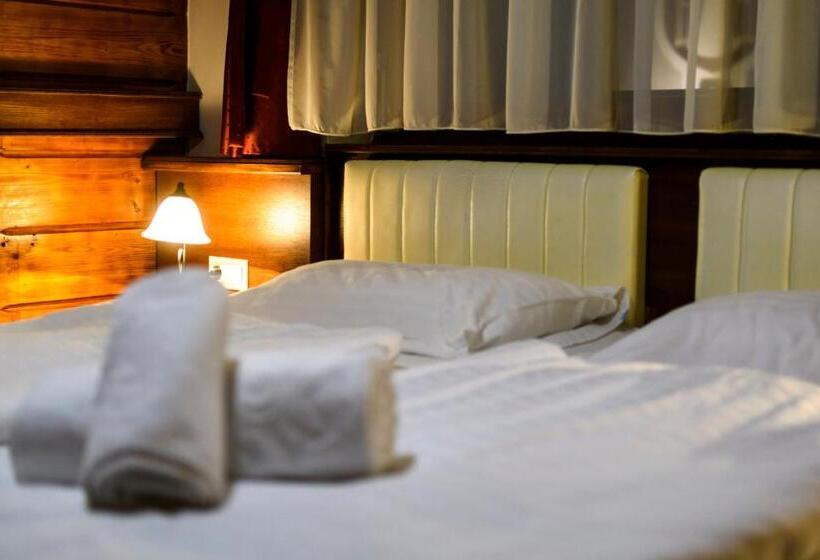 اتاق پنجتخته استاندارد, Gasthof Zum Jägerwirt