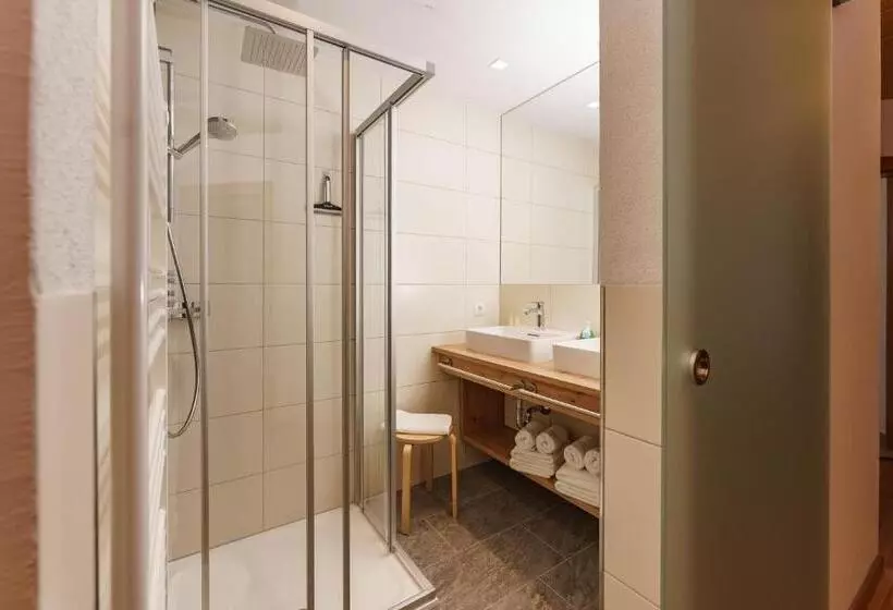 Huoneisto 2 Makuuhuonetta, Gästehaus Herrmann