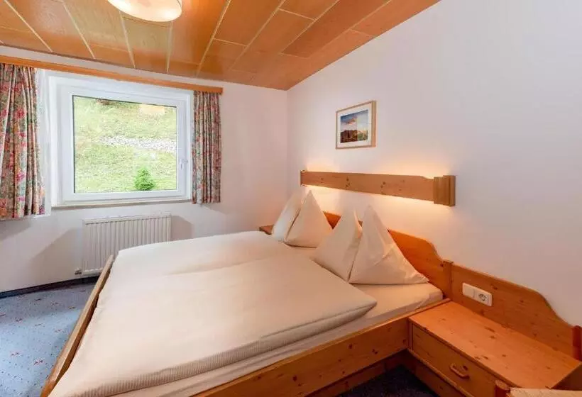 Huoneisto 2 Makuuhuonetta, Gästehaus Herrmann