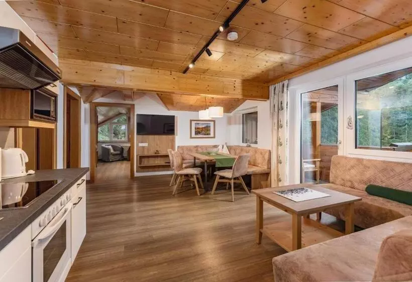 Huoneisto 3 Makuuhuonetta, Gästehaus Herrmann