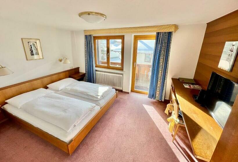 コンフォートルーム, Haus Schrofenstein