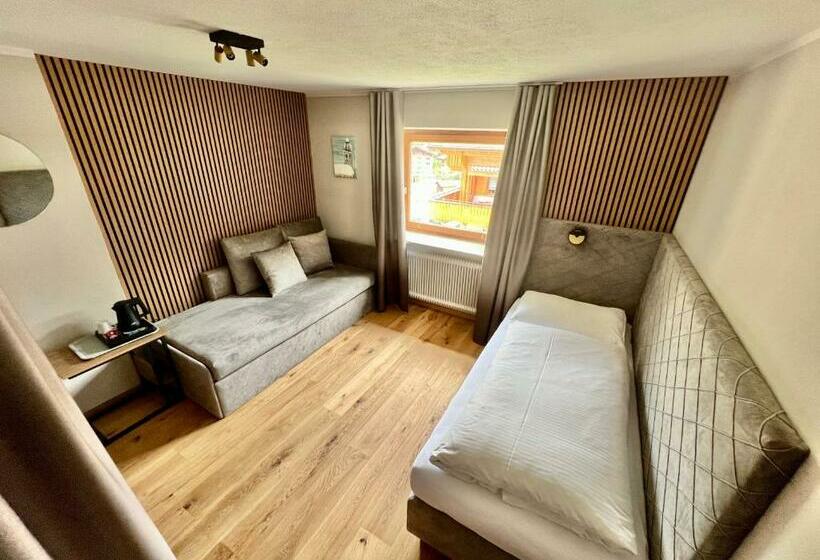 スタンダードシングルルーム, Haus Schrofenstein