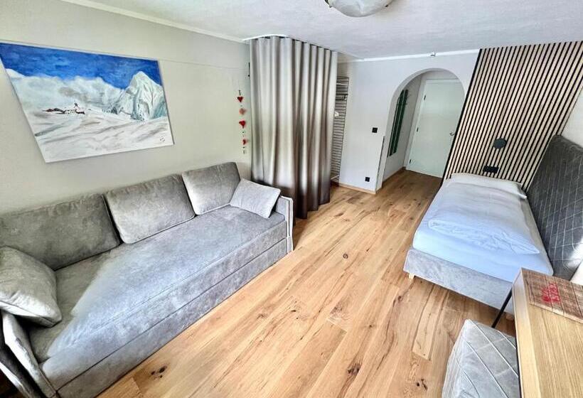 スタンダードシングルルーム, Haus Schrofenstein