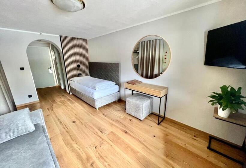 スタンダードシングルルーム, Haus Schrofenstein