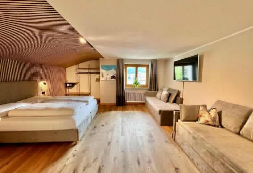 コンフォートトリプルルーム, Haus Schrofenstein