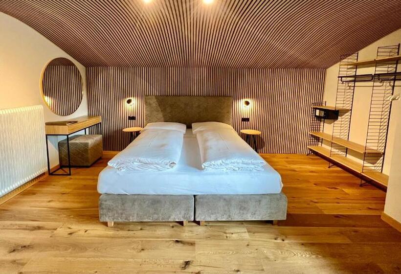 コンフォートトリプルルーム, Haus Schrofenstein