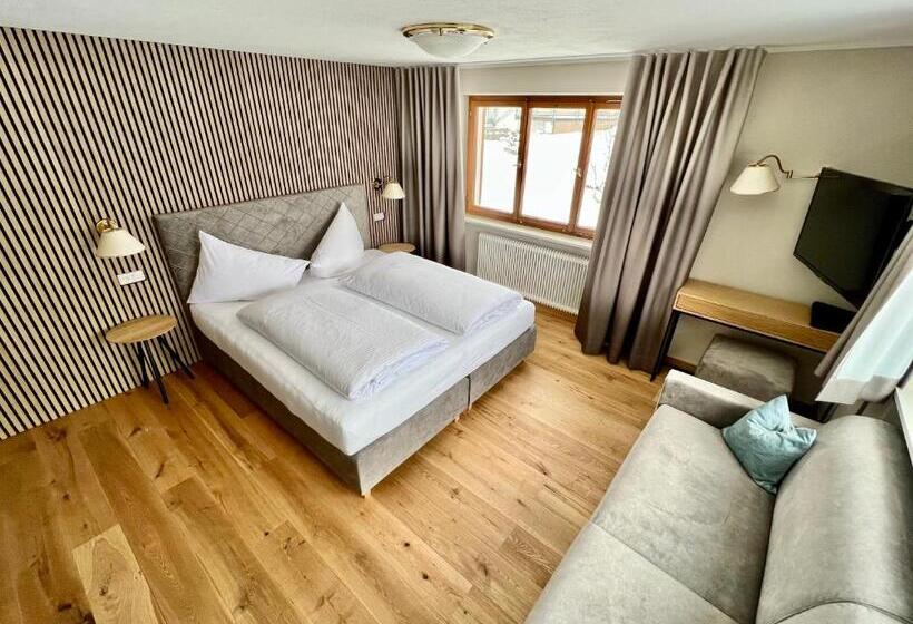 コンフォートトリプルルーム, Haus Schrofenstein