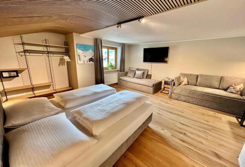 ファミリールーム, Haus Schrofenstein