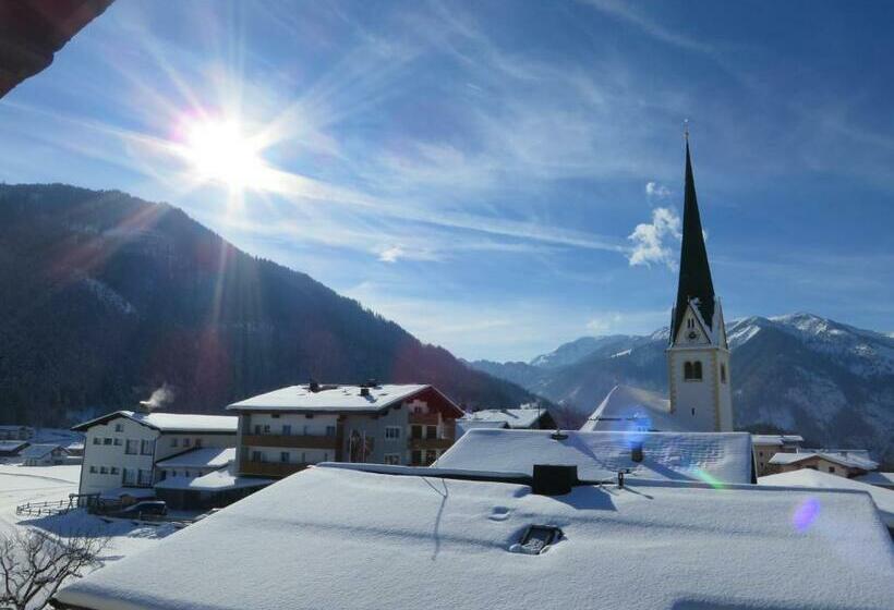 수피리어 룸, Neuwirt