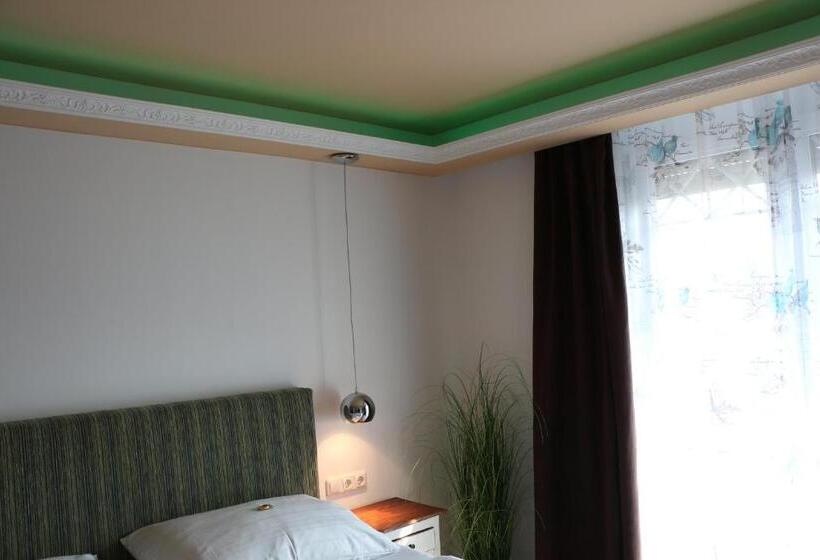 اتاق استاندارد یک نفره, Pension Wachau